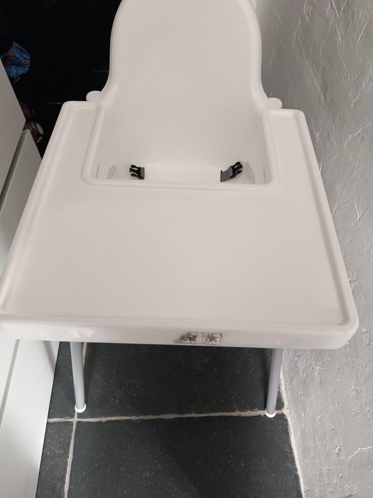IKEA eetstoel , Niet gebruikt, Kinderen en Baby's, Kinderstoelen, Ophalen, Zo goed als nieuw, Hangstoel, Gordel(s)