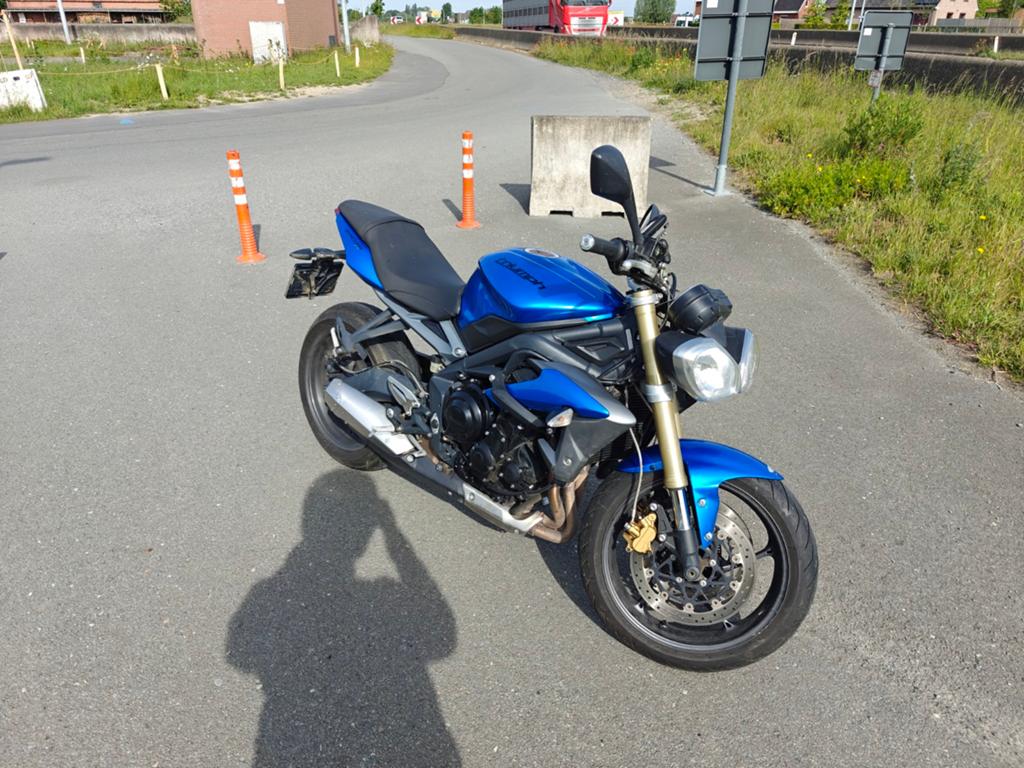 TRIUMPH STREET TRIPLE 675, Motoren, Motoren | Triumph, Particulier, Handvatverwarming, Ophalen of Verzenden