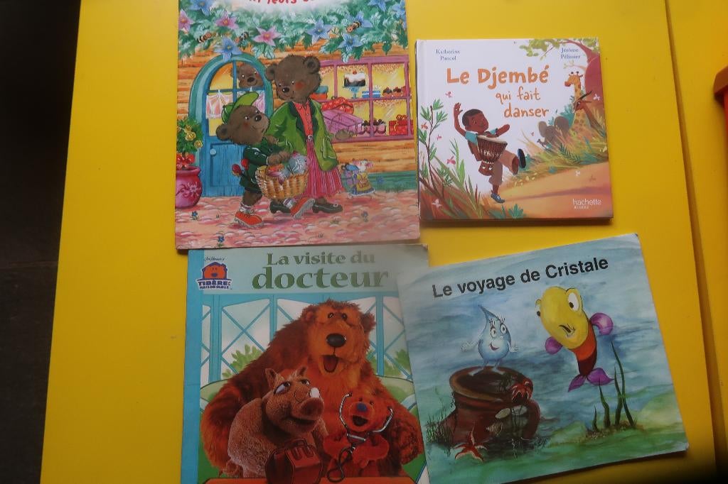 franstalige kinderboeken 4 stuks, Ophalen of Verzenden, Gelezen