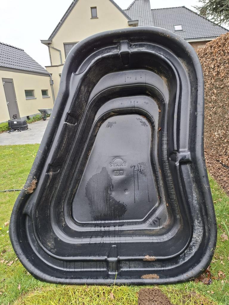 Vijver PE 750liter, Enlèvement, Comme neuf
