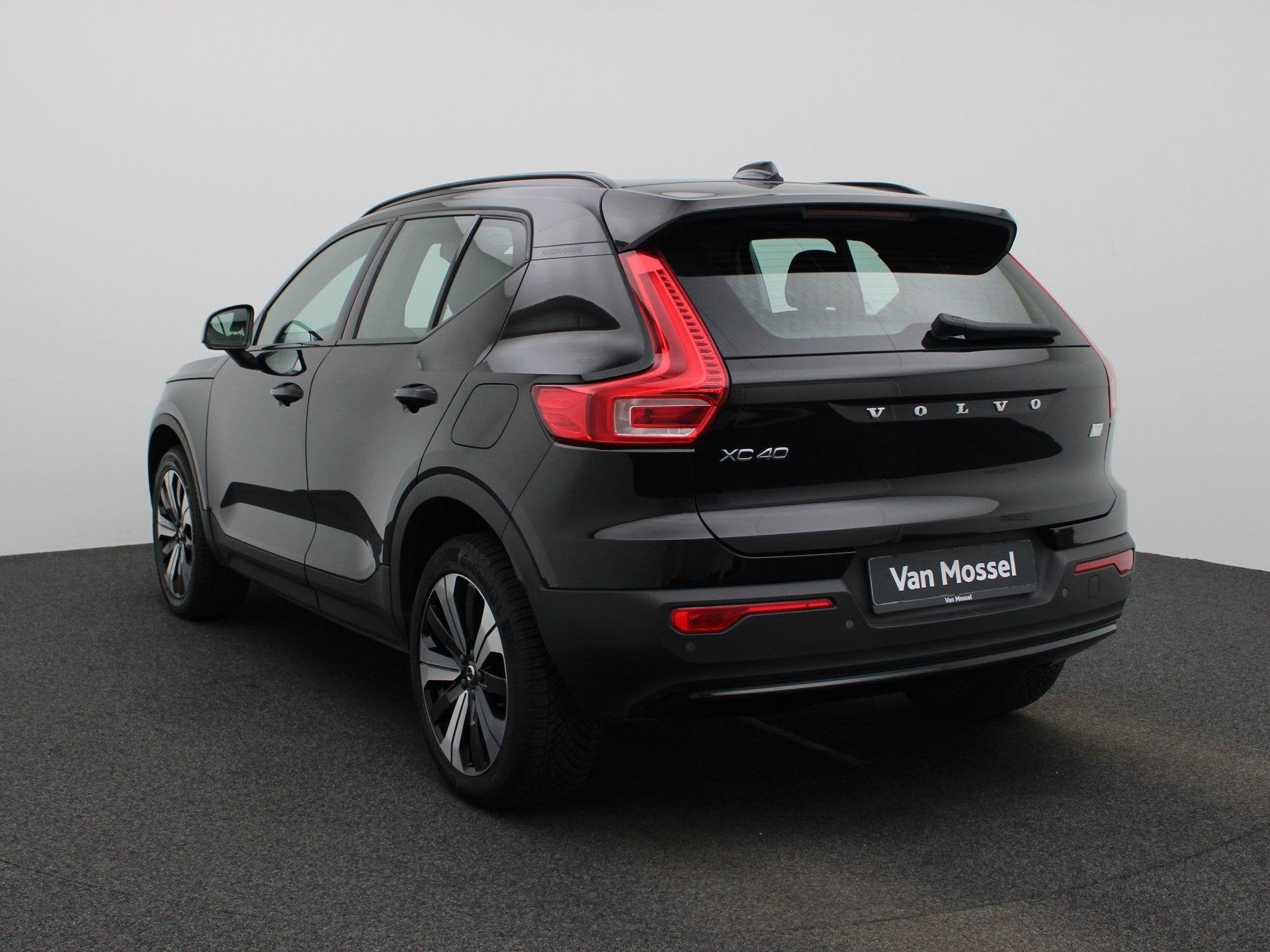 Volvo XC40 Recharge Core, Auto's, Automaat, Gebruikt, https://public.car-pass.be/vhr/b177cce3-40d0-4e8a-b527-f564fc65071f, 5 deurs