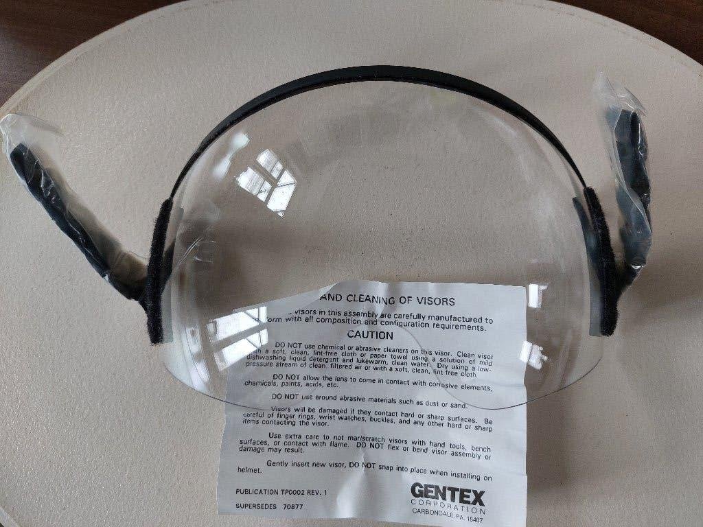 Visière de casque de pilote F-16 neuve, Enlèvement ou Envoi, Armée de l'air, Casque ou Béret