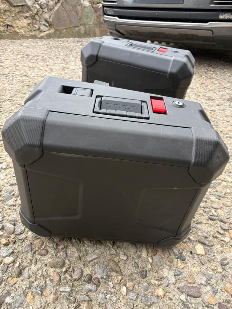 COMPLETE KIT, TOP BOX CRF1 AfricaTwin, Enlèvement, Comme neuf