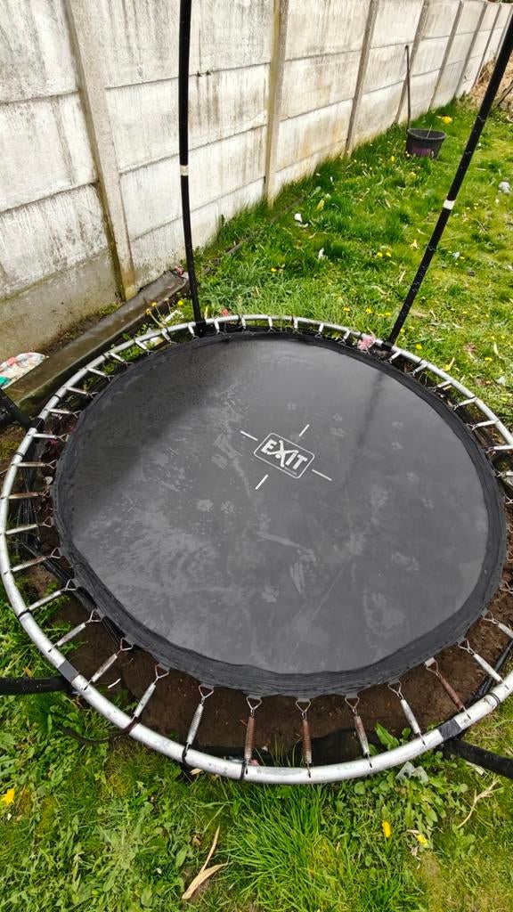 Inbouw trampoline., Ophalen