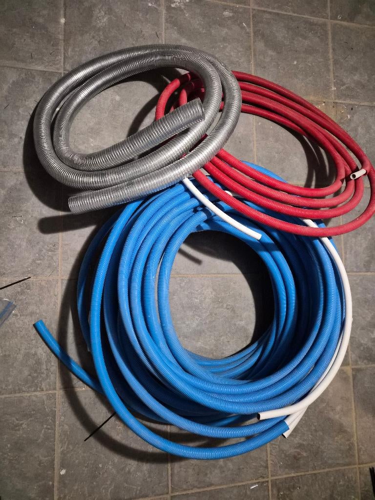 Tubes gainés / conduites pour plomberie et ventilation, Enlèvement, Évacuation