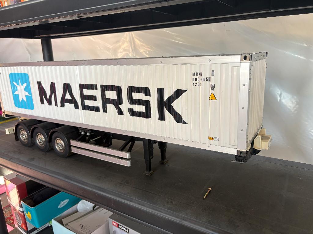 Tamiya trucks en trailers, Hobby en Vrije tijd, Ophalen, Zo goed als nieuw