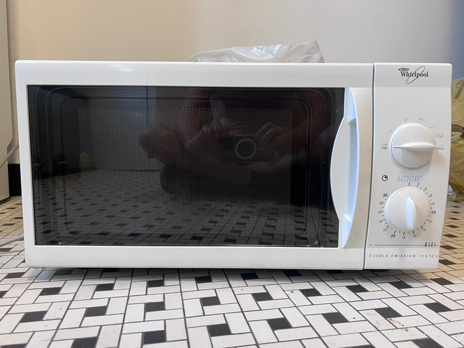 Four à Micro ondes Whirpool AVM401, Elektronische apparatuur, Microgolfovens, Ophalen, Zo goed als nieuw, Oven, Microgolfoven