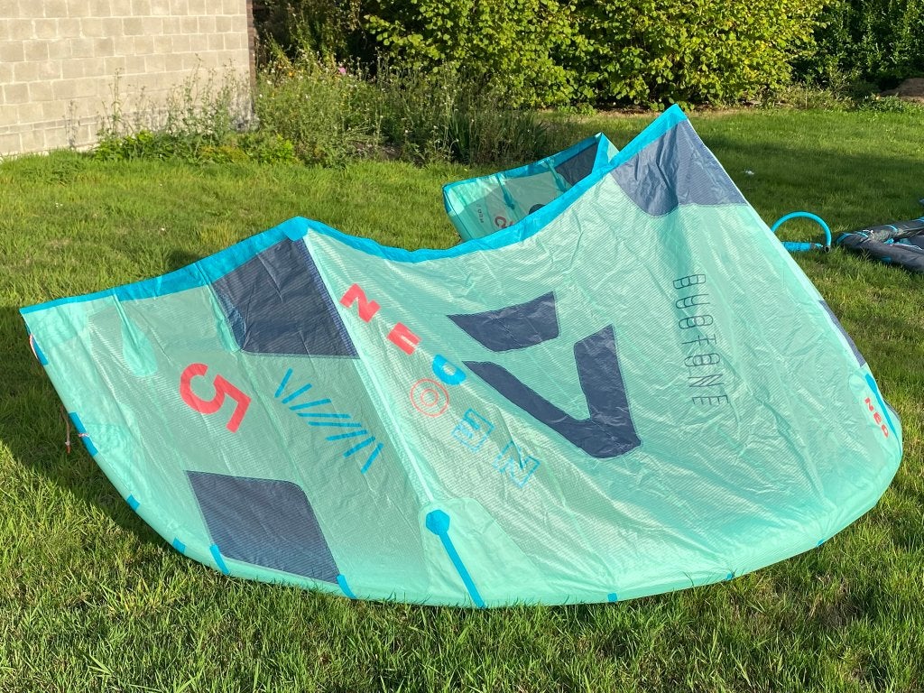 Duotone Neo 5m, Watersport en Boten, Kitesurfen, Ophalen, Zo goed als nieuw, 5 m², Kite