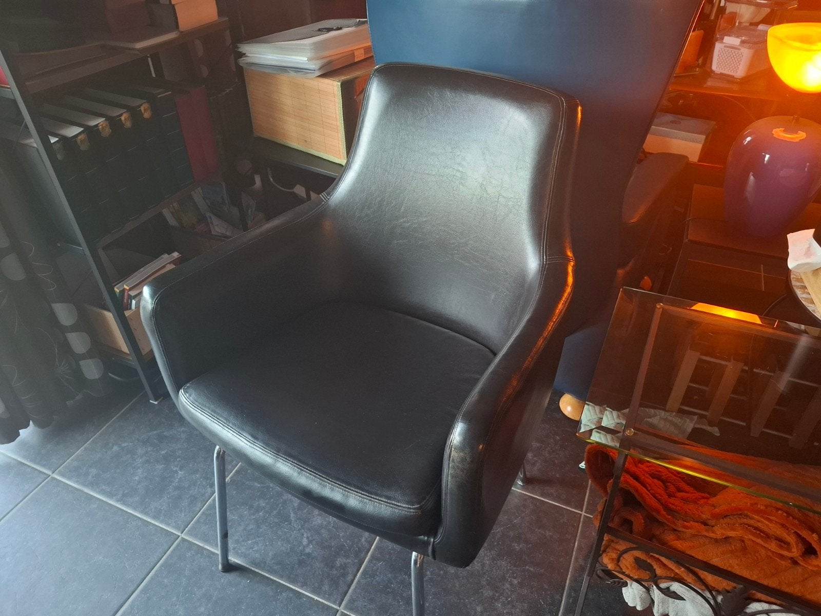 2 lederen kuipstoelen, Ophalen, Gebruikt, Twee, Zwart