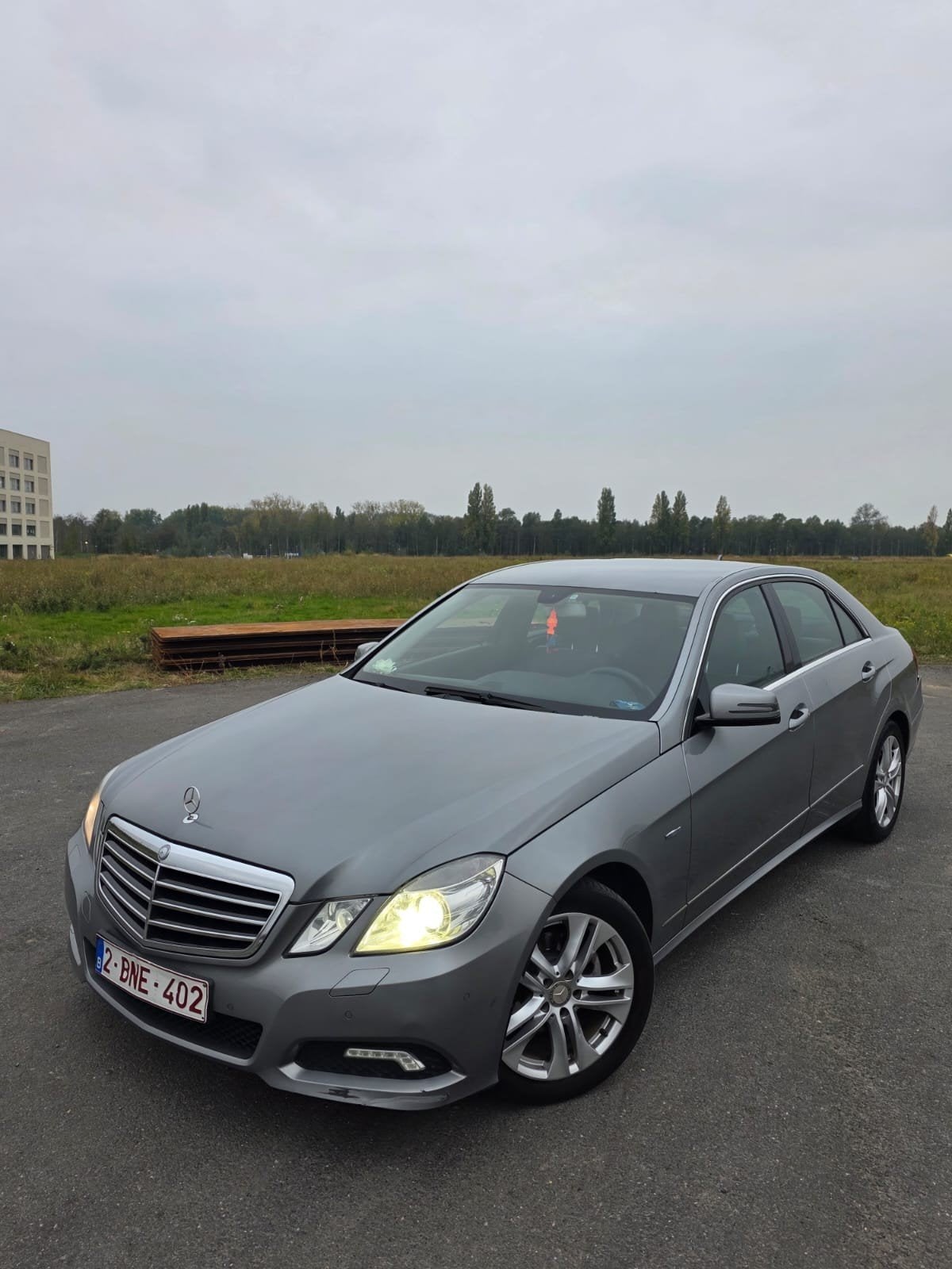 mercedes e 220  atomatic   ., Auto's, Mercedes-Benz, Automaat, Euro 5, 5 deurs, Particulier