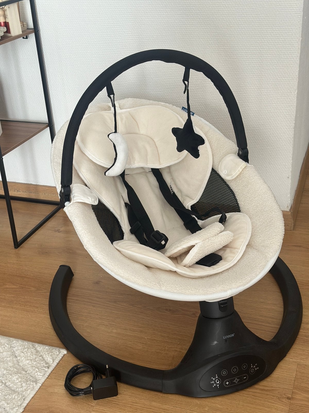 Luvion elektrische babyschommel, Kinderen en Baby's, Wipstoeltjes, Ophalen, Zo goed als nieuw