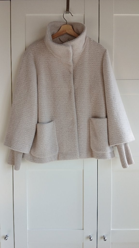 s.Oliver Jas met opstaande kraag en ribgebreide manchetten, Kleding | Dames, Ophalen, Beige, Maat 42/44 (L), Nieuw