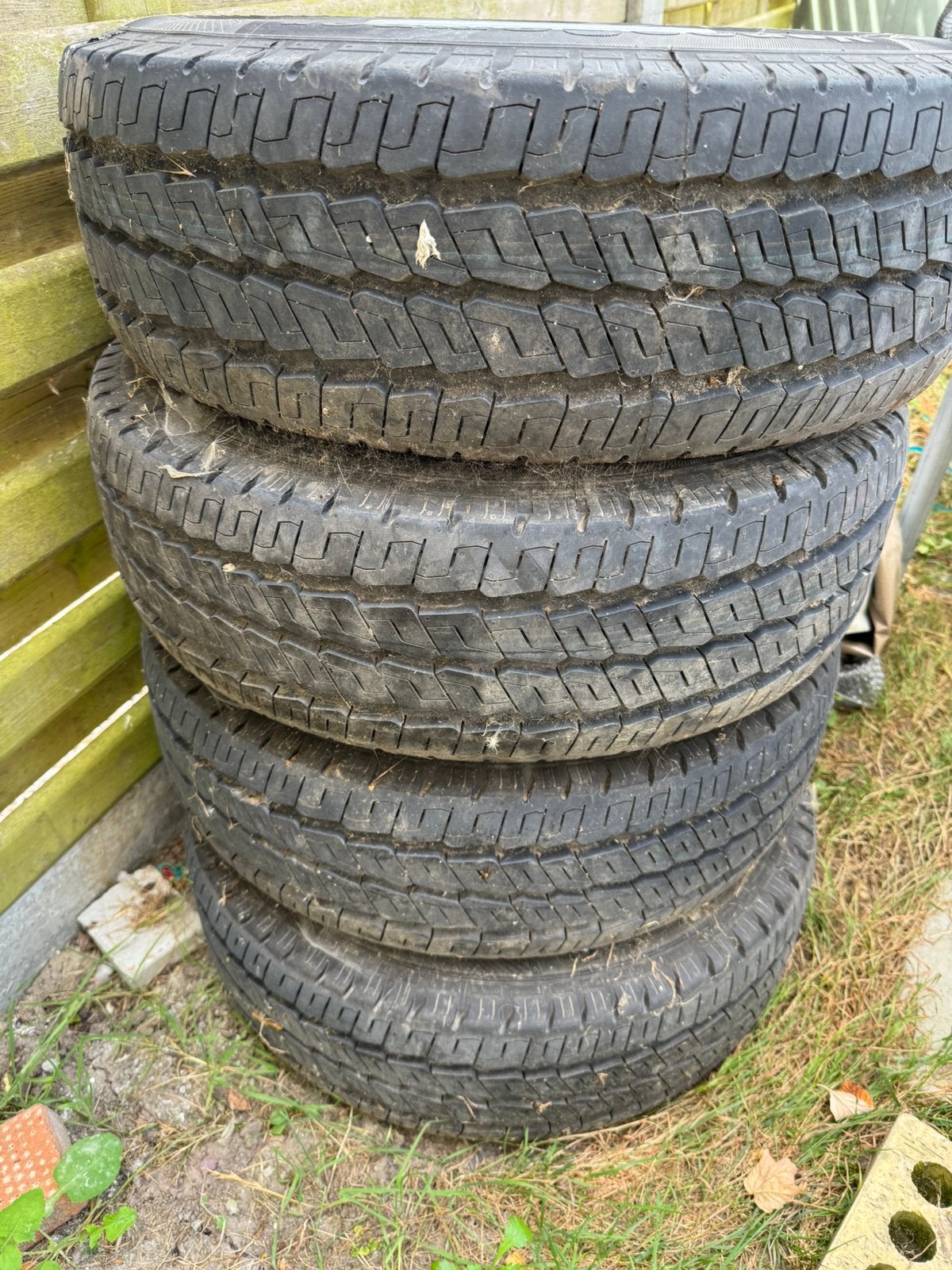 4x Continental VanContactcamper 215/70 R15 CP op stalen velg, Autos : Pièces & Accessoires, Pneus & Jantes, Enlèvement, Pneu(s)