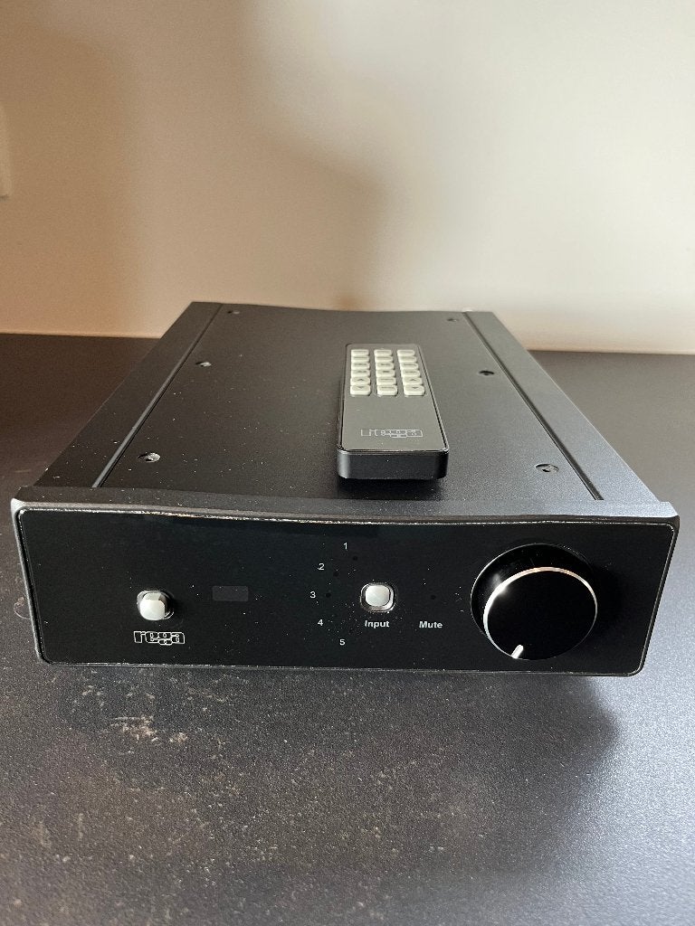 Rega Brio-R versterker, Overige systemen, Zo goed als nieuw, Minder dan 60 watt, Ophalen
