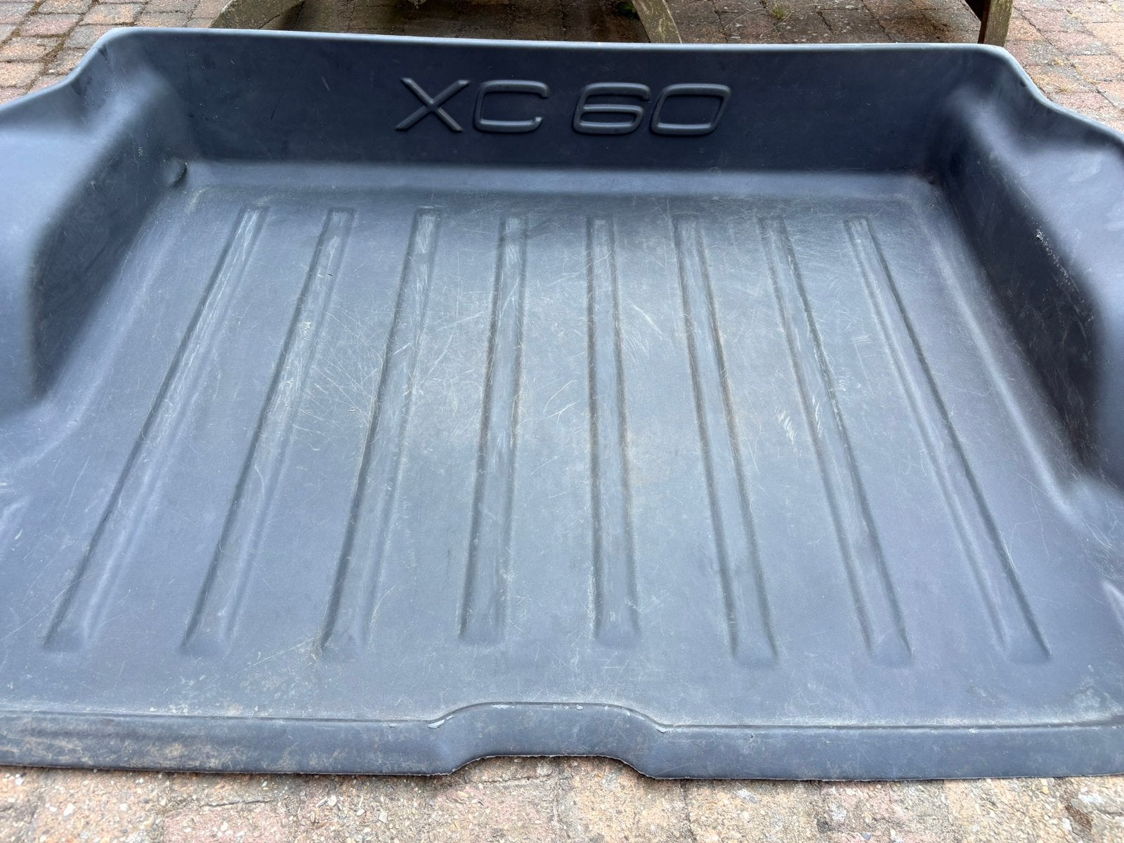 Bac de coffre de Volvo XC60, Ophalen, Gebruikt