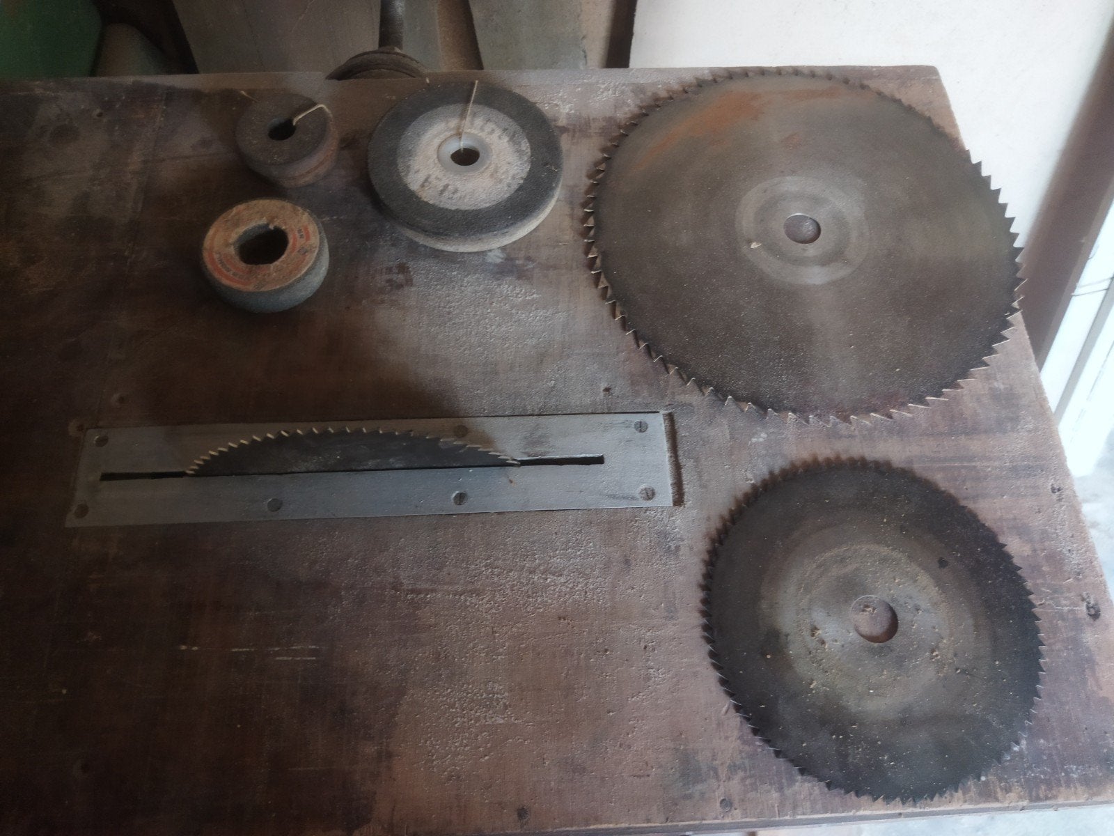 zaagtafel - werkt nog perfect, Ophalen, Gebruikt, Cirkelzaag, 70 mm of meer