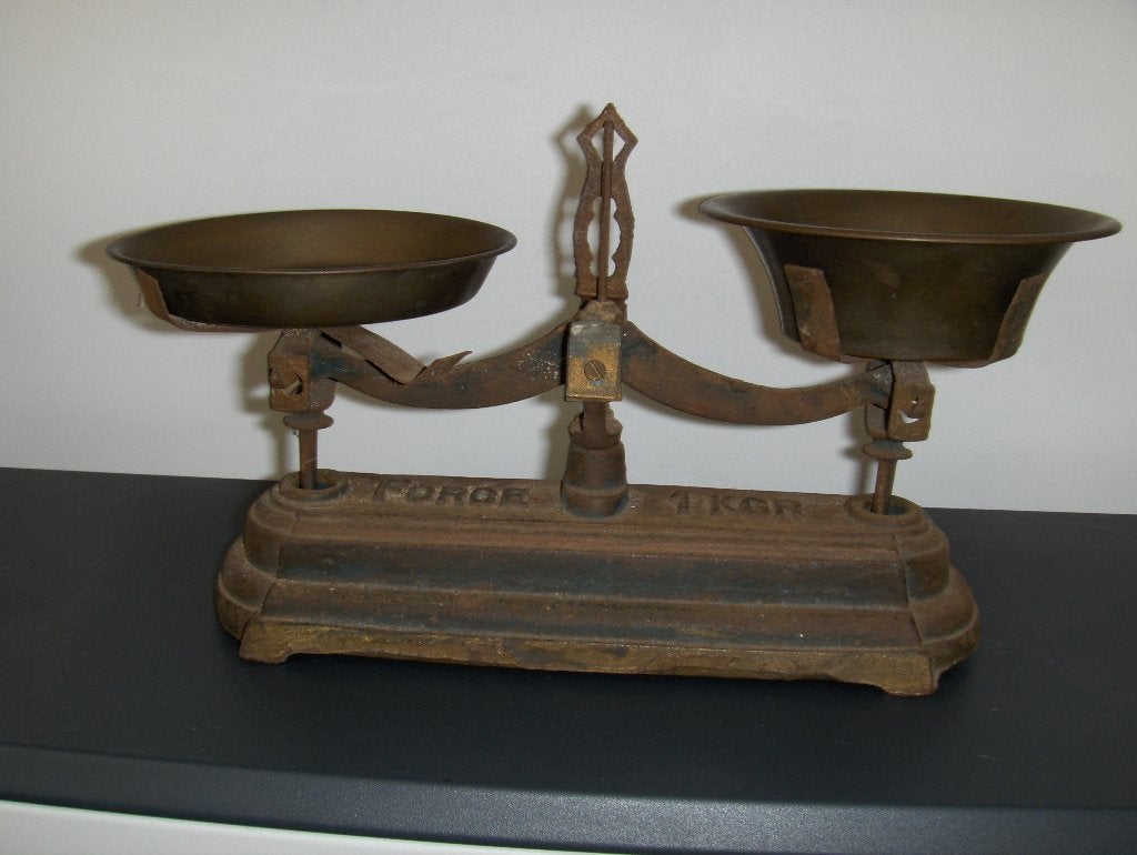 ancienne balance en fonte et plateau en cuivre force 1kgr., Enlèvement, Cuivre