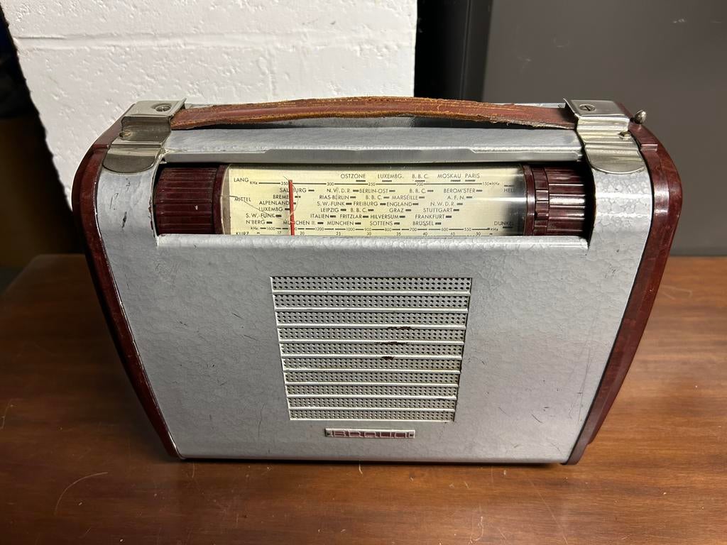 Braun buizenradio super piccolo 51, Antiek en Kunst, Antiek | Tv's en Audio, Ophalen of Verzenden