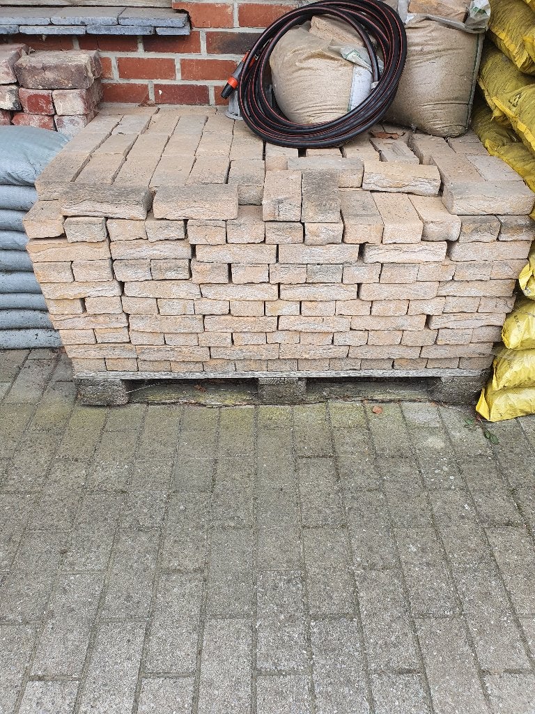 Gevelstenen lindebloem, Enlèvement, Neuf