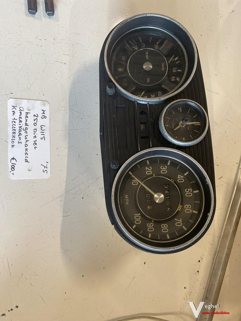 MB W115 1975 Amerikaanse Km Tellerklok 2.5 diesel handgescha, -, Utilisé, -, -