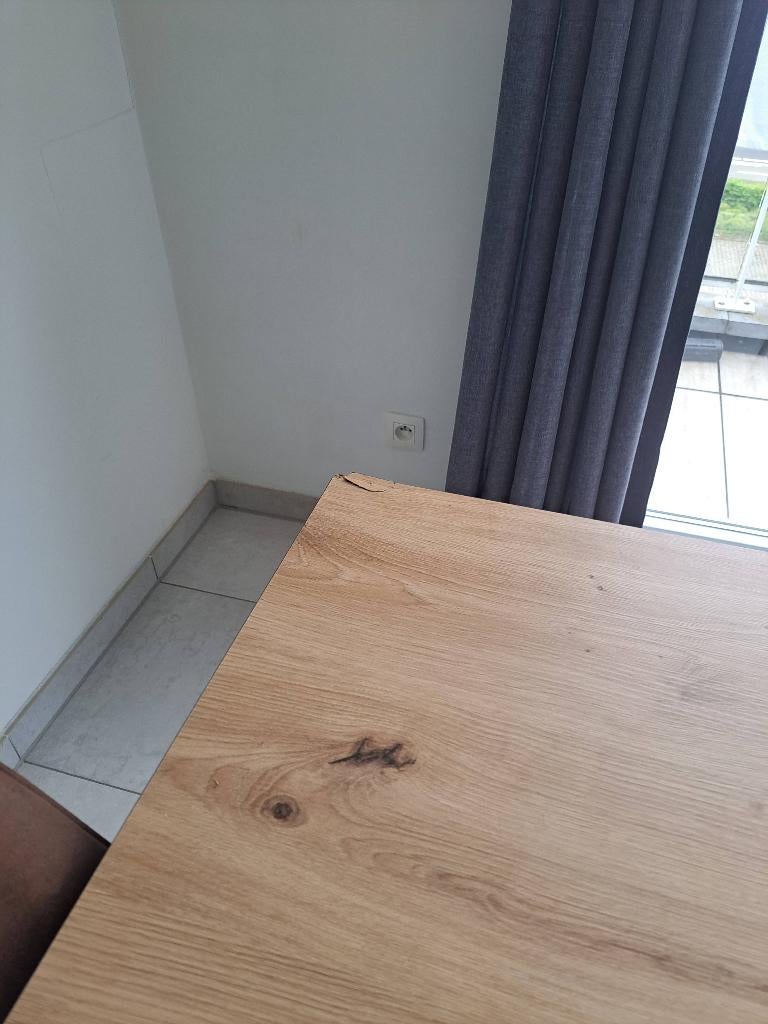 Dois partir pour dimanche maximum!!Table et 6 chaises, Enlèvement