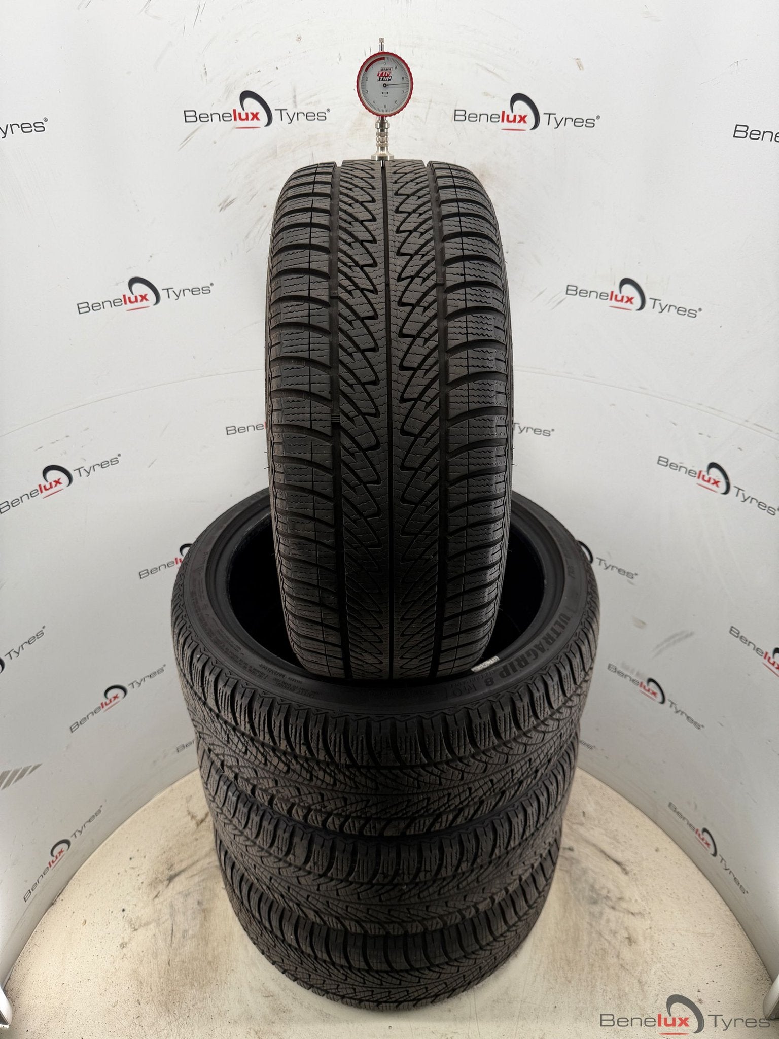 winter 225/40R18 92V Goodyear 225/40 R18 225/40/18 2254018, Auto-onderdelen, Banden en Velgen, Ophalen, 18 inch, Gebruikt, -