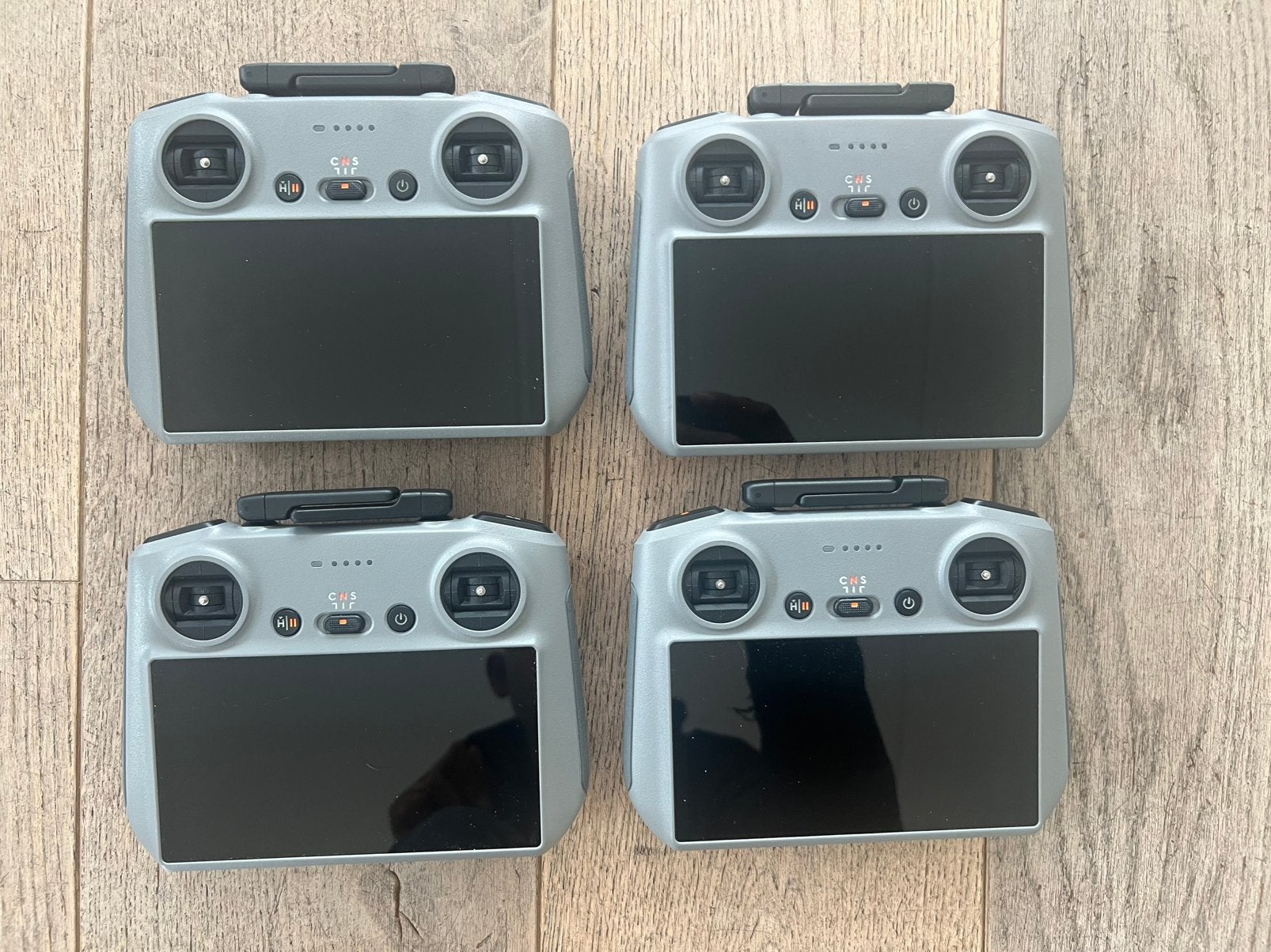 dji smart controller 2 RM331, Audio, Tv en Foto, Drones, Ophalen, Zo goed als nieuw, DJI