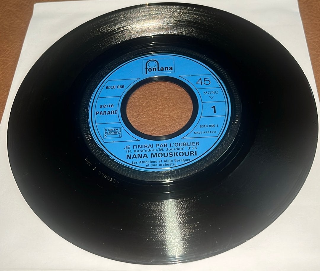 Nana Mouskouri ‎– Je Finirai Par L’oublier - 7” vinyl single, Ophalen of Verzenden, Gebruikt, Single