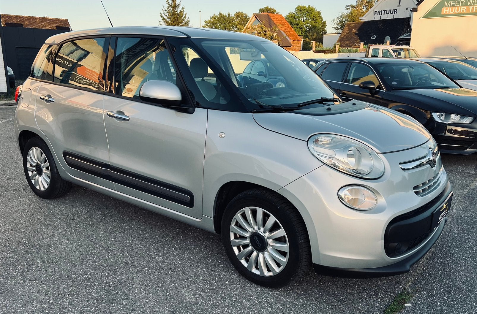FIAT 500L 1.4 ESSENCE EURO6b 87.000km, Auto's, Voorwielaandrijving, 4 cilinders, Bedrijf, 5 deurs
