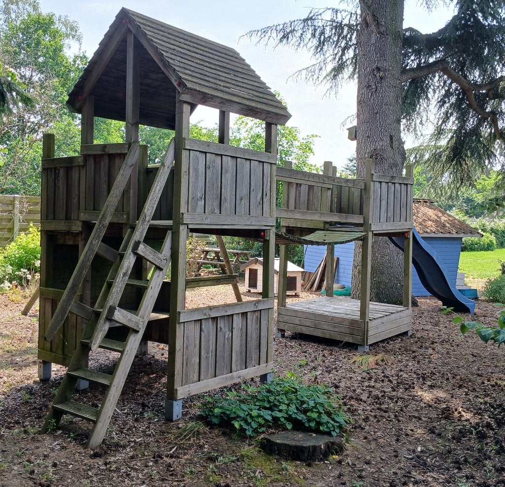 DinoWood, balançoire, passerelle, mur d'escalade, toboggan, Enfants & Bébés, Jouets | Extérieur | Aires de jeux, Enlèvement, Comme neuf
