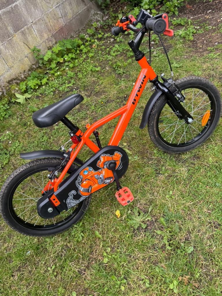 Vélo BTWIN Robot 500 16 pouces en très bon état., Vélos & Vélomoteurs, Enlèvement, Comme neuf, Frein à rétropédalage, 16 à 20 pouces