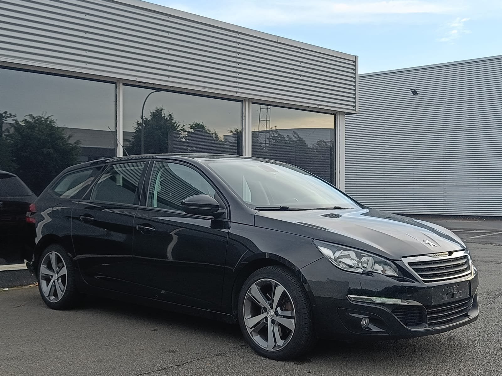 PEUGEOT 308 SW 2.0 BLUEHDI AUTOMATIQUE Euro6B, Autos, Achat, Noir, 5 portes, Automatique