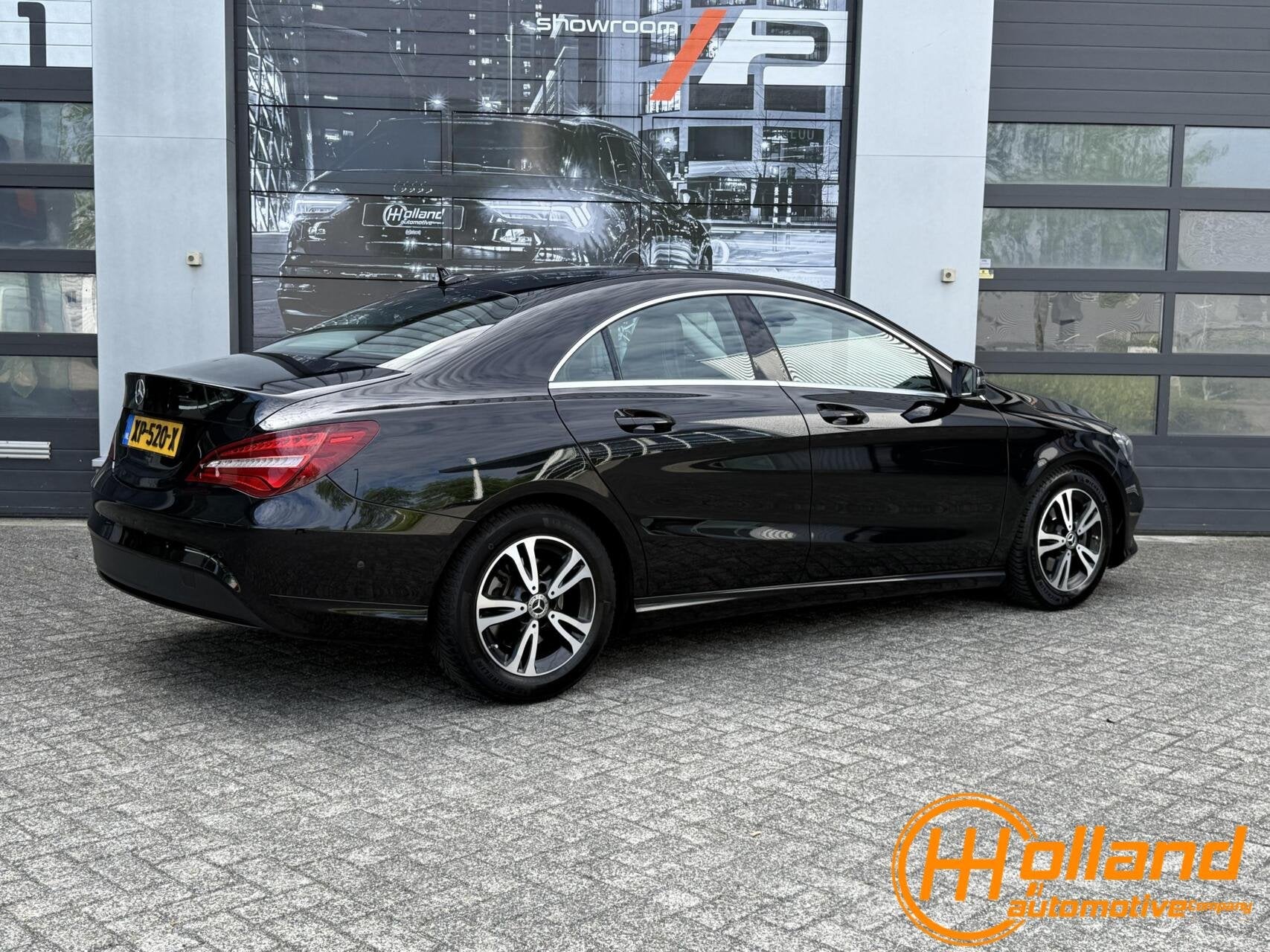 Mercedes CLA-klasse 180 Sport Edition Limited, 122 pk, 4 cilinders, 715 kg, Leder en Stof