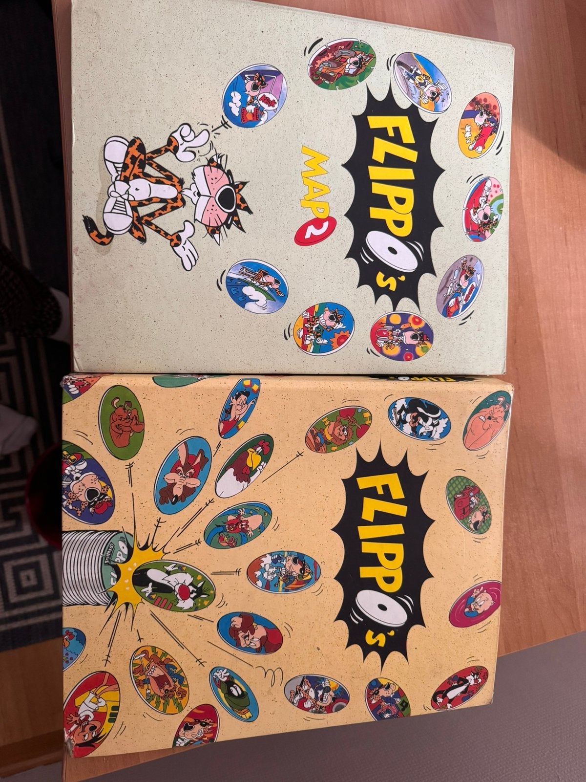 2 albumsFlippo’s, Verzamelen, Flippo's, Ophalen, Map, Album of Poster