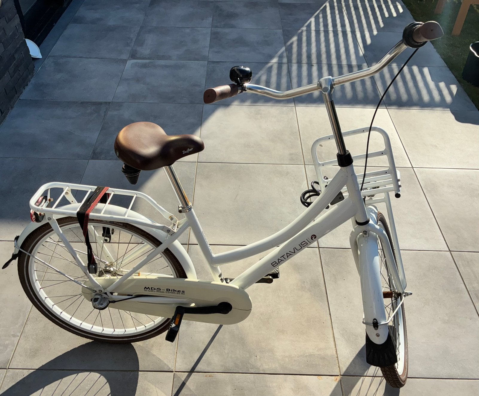 Batavus Amigo 24 inch - witte meisjesfiets, Fietsen en Brommers, Fietsen | Meisjes, Zo goed als nieuw, 24 inch, Versnellingen