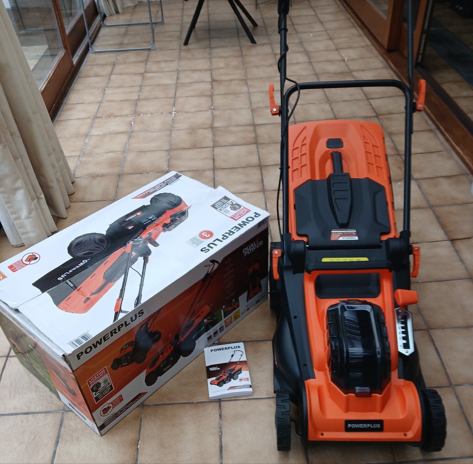 Nieuw grasmachine, Tuin en Terras, Grasmaaiers, Ophalen