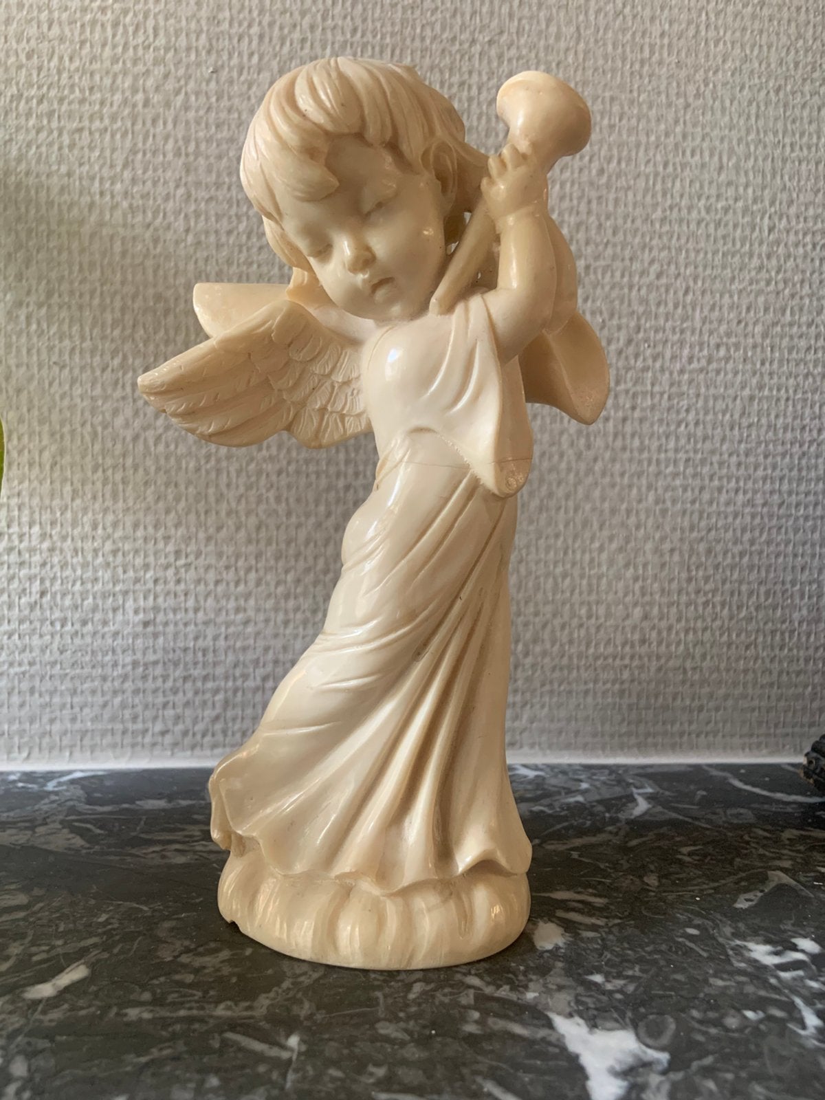 Beeldje engel, Enlèvement ou Envoi, Marqué