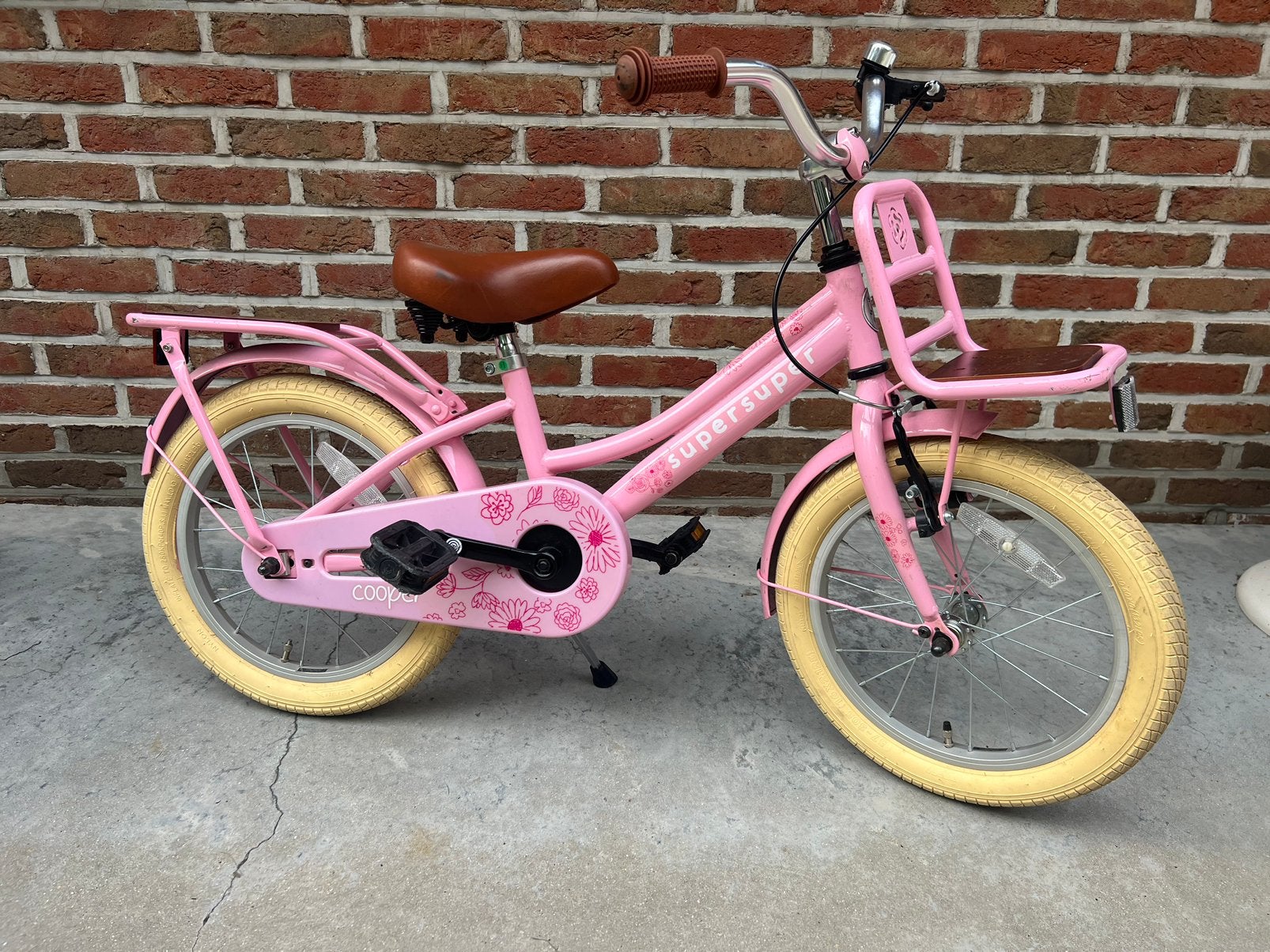 SuperSuper Cooper Bamboo Kinderfiets - 16 inch - Roze, Ophalen, Terugtraprem, 16 inch, Handrem