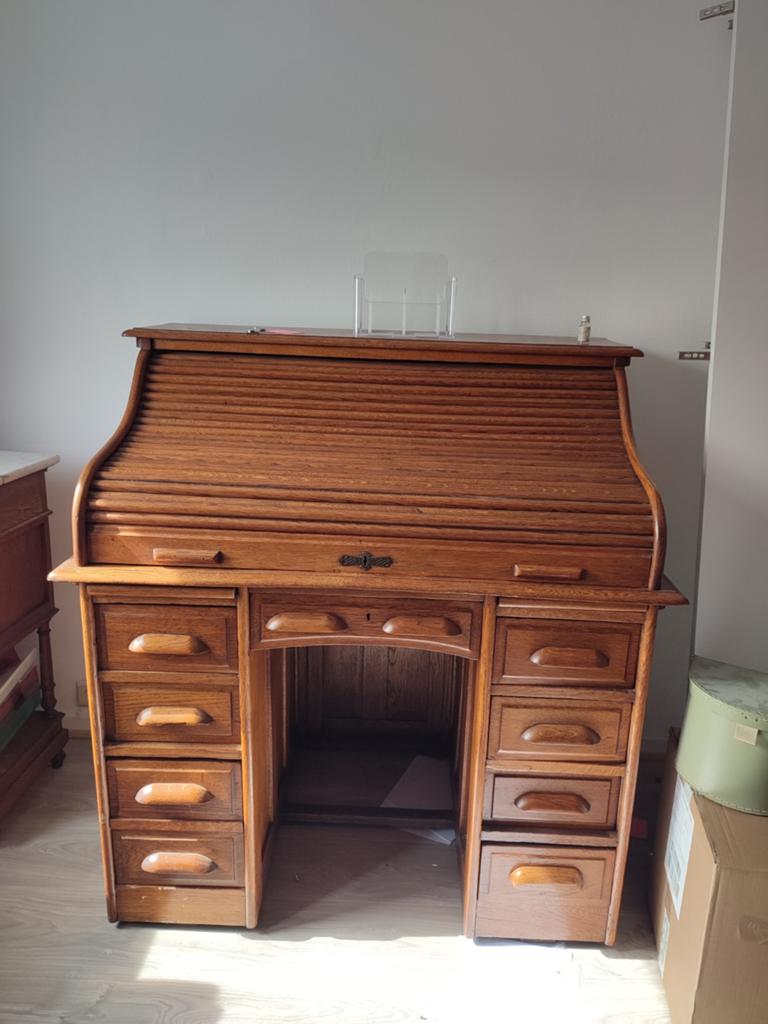 Antiek bureau, Ophalen