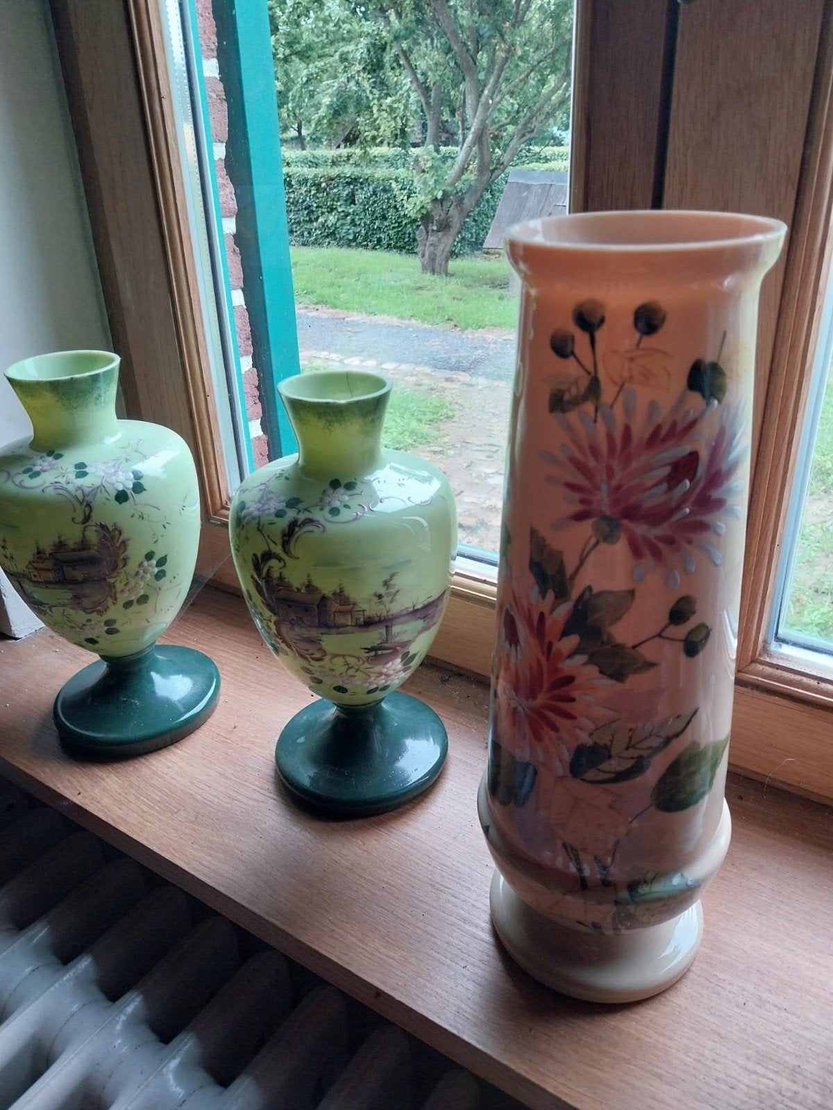 Oude opaline vazen, Ophalen