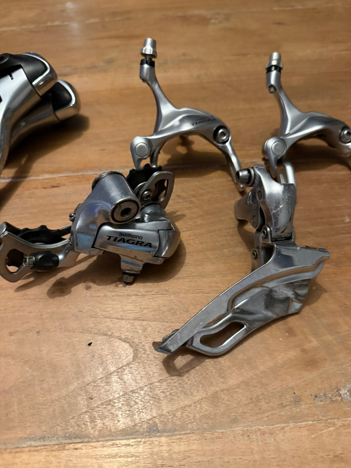 Groupe triple à 9 vitesses Shimano Tiagra, Pédalier ou Pédales, Autres matériaux, Enlèvement ou Envoi, Utilisé