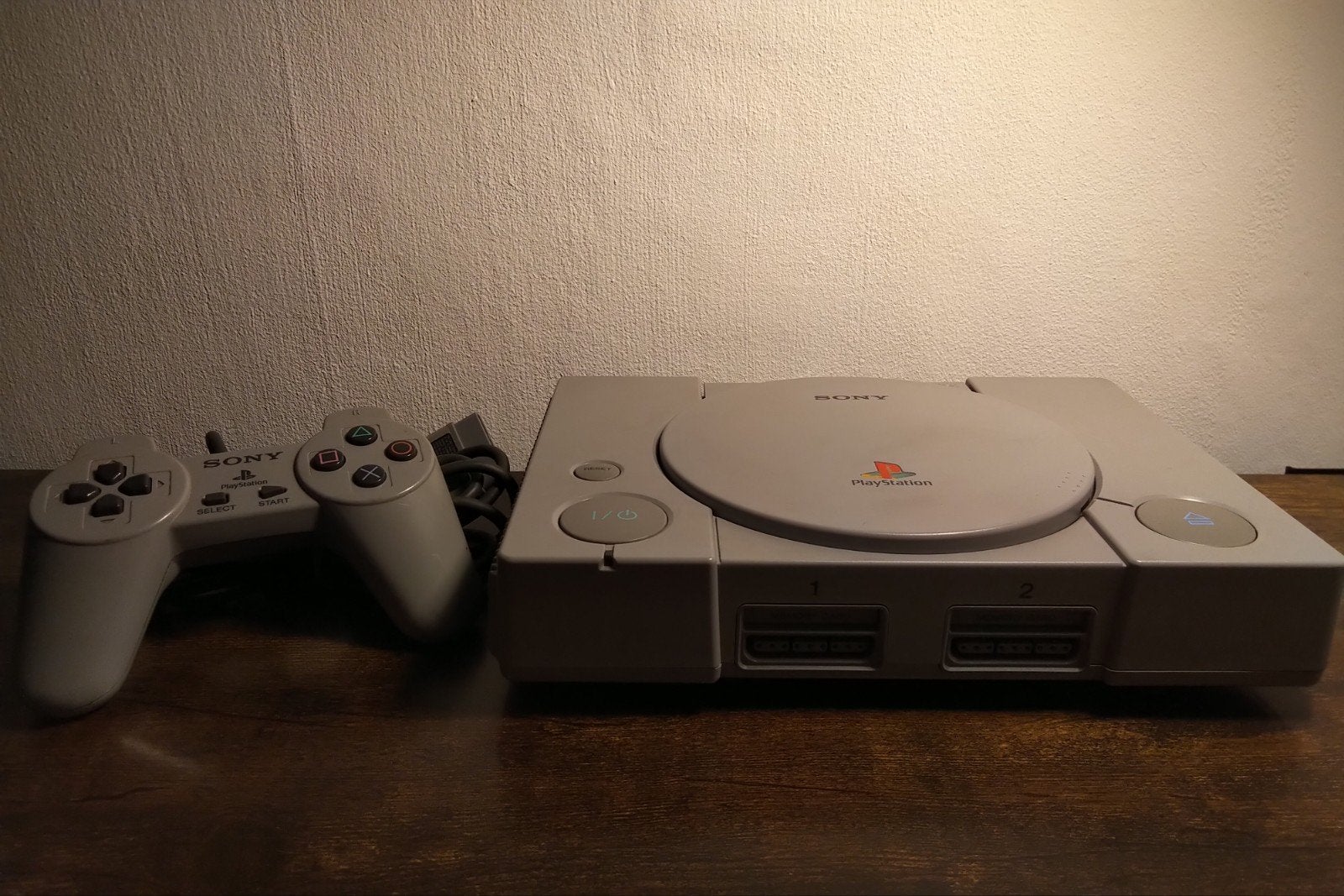 PlayStation 1 compleet met controller, kabels, geheugenkaart, Verzenden