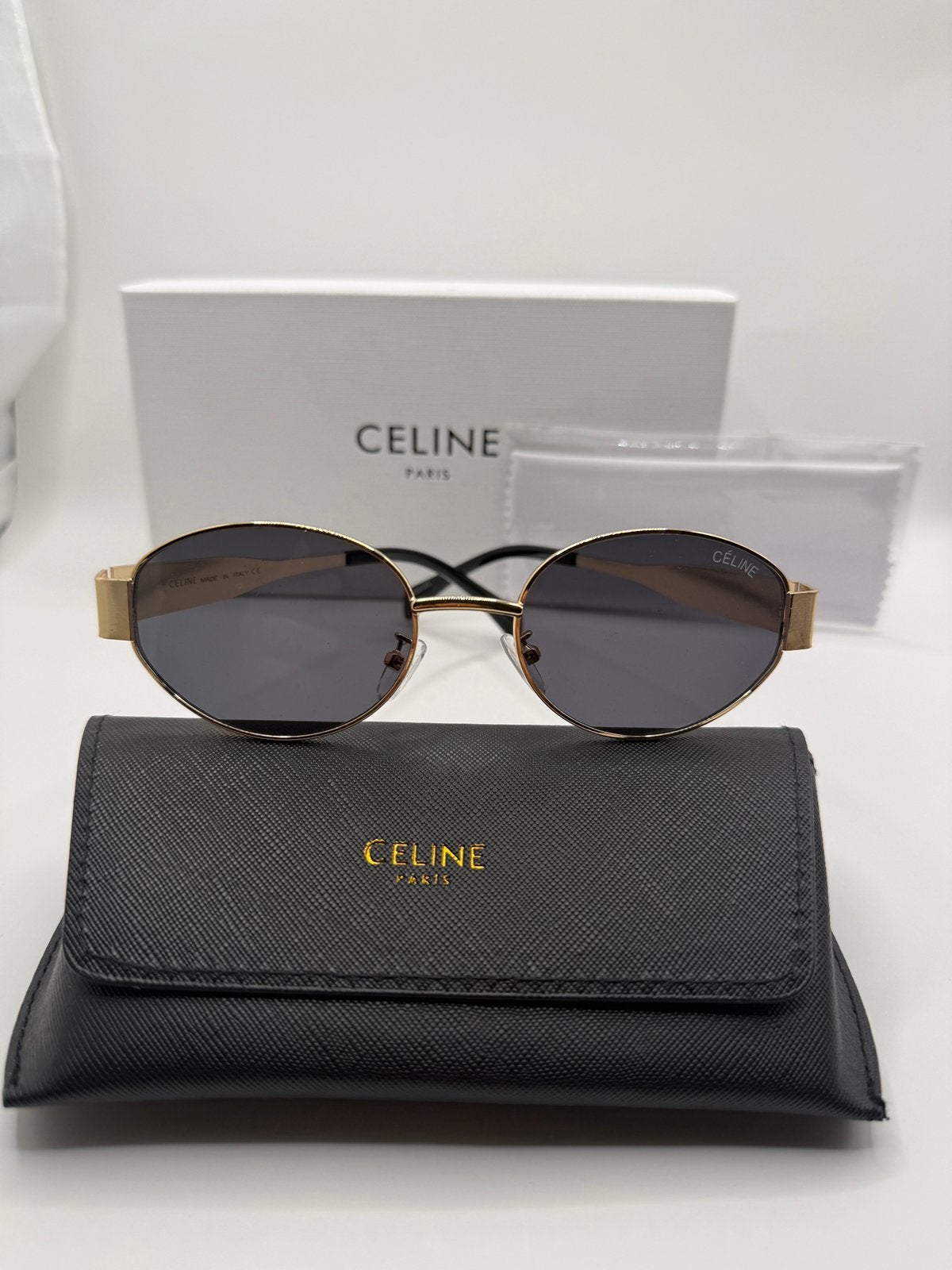 Céline zonnebril 40 euro 3 voor 100 euro, Ophalen of Verzenden, Nieuw, Zonnebril