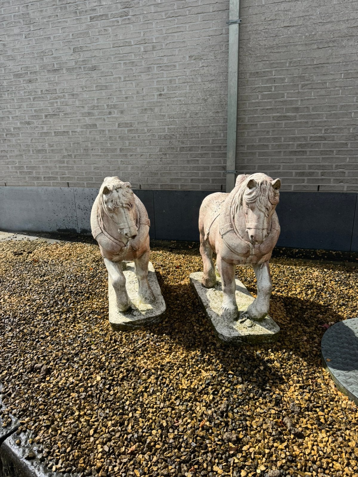 Stenen paardenbeelden, Ophalen, Zo goed als nieuw, Beton