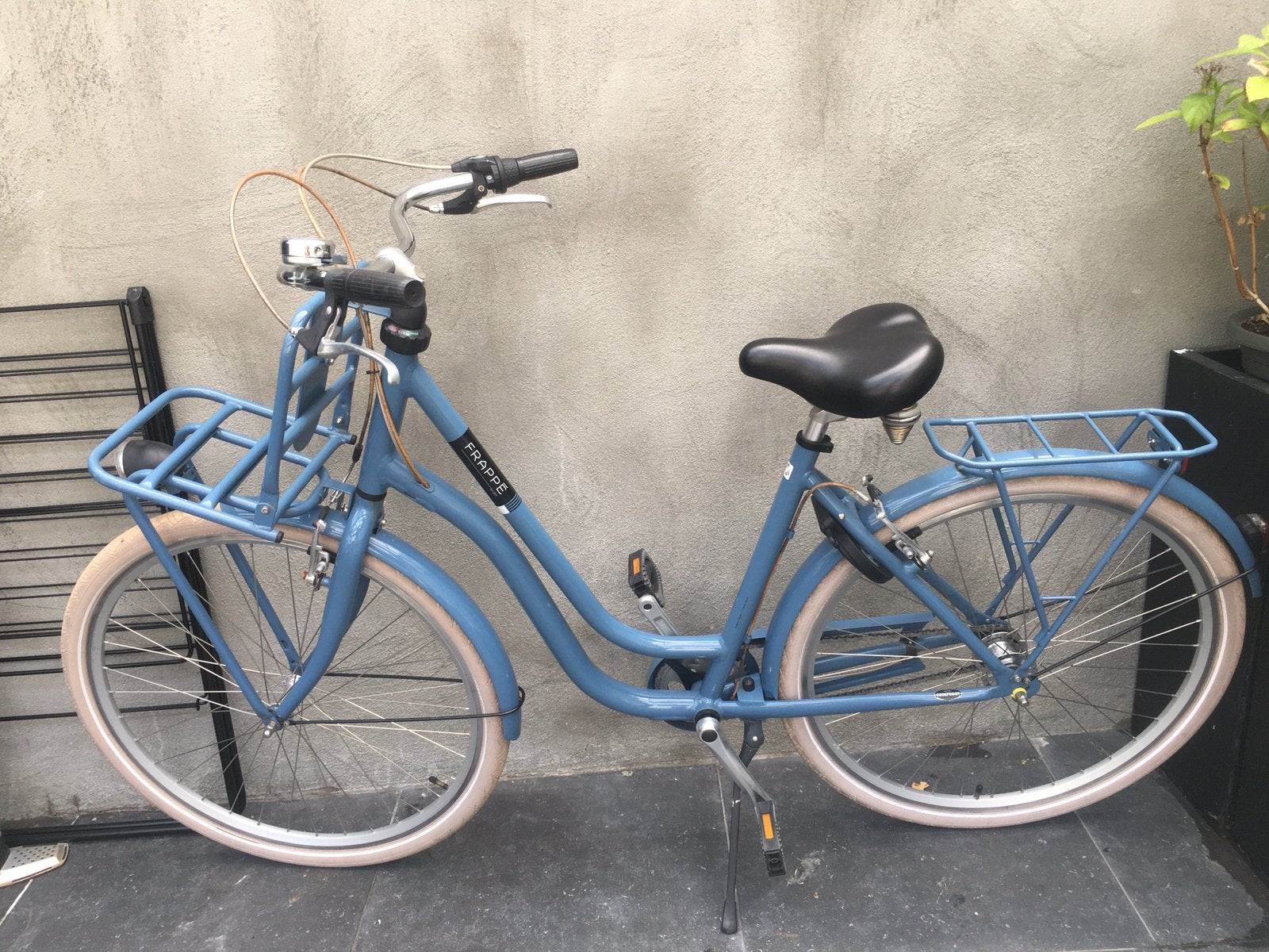 Frappe damesfiets heel weinig gefietst, Fietsen en Brommers, Ophalen, Gebruikt, Velgrem, Versnellingen