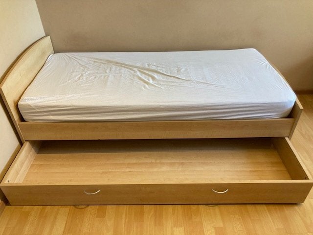 Bed, Ophalen, Gebruikt, 90 cm, Eenpersoons