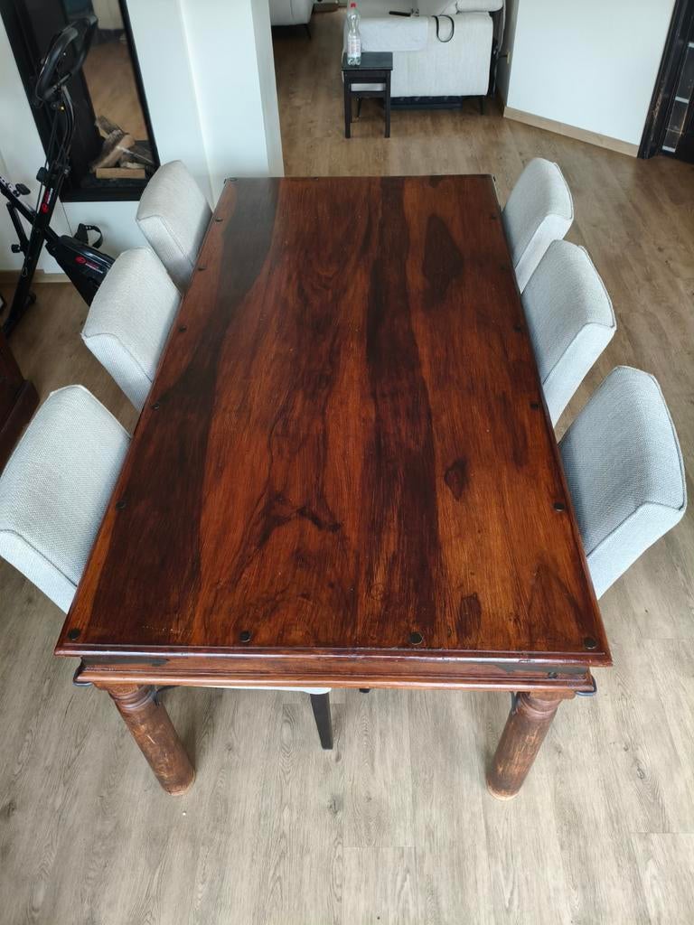 Eettafel, Enlèvement