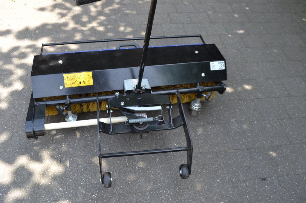 Husqvarna Kova lh 1050 veegborstel, Tuin en Terras, Ophalen, Zo goed als nieuw, Husqvarna, 90 tot 120 cm