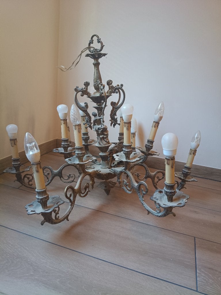 Meerarmige kroonluchter in het brons., Huis en Inrichting, Lampen | Kroonluchters, Ophalen, Gebruikt, Metaal, Barokstijl