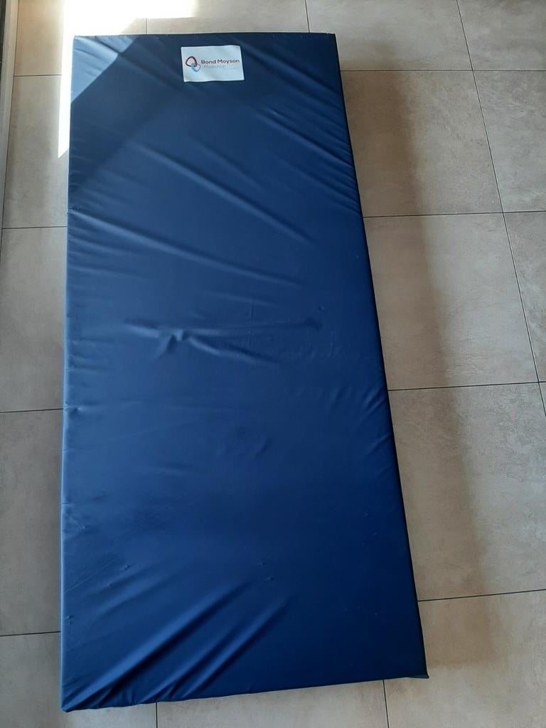 Matras voor ziekenhuisbed, Ophalen